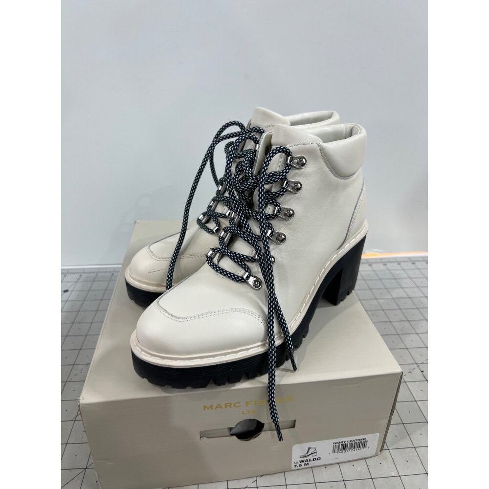 Women's Marc Fisher Ltd Waldo Lace-up Platform Bootie, Size 7.5 M White Lug Sole - Picture 5 of 10
